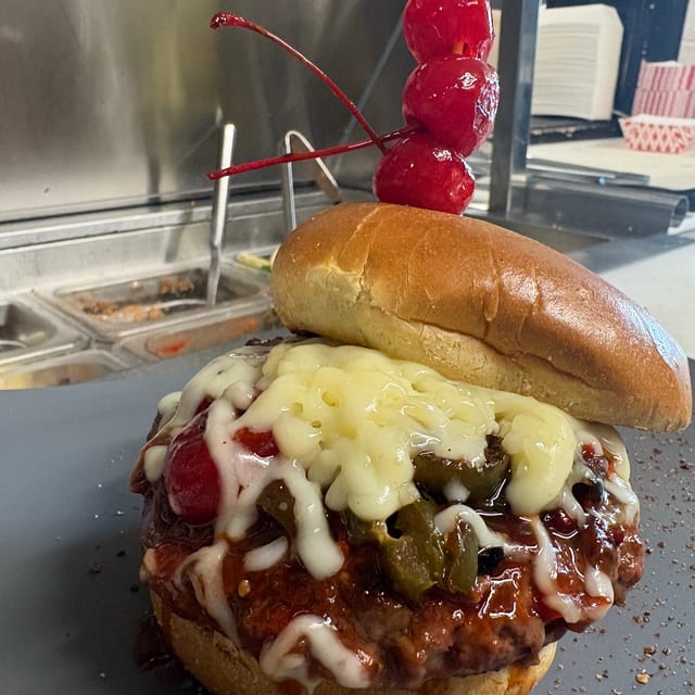 CHERRY POPPIN’ BURGER.
